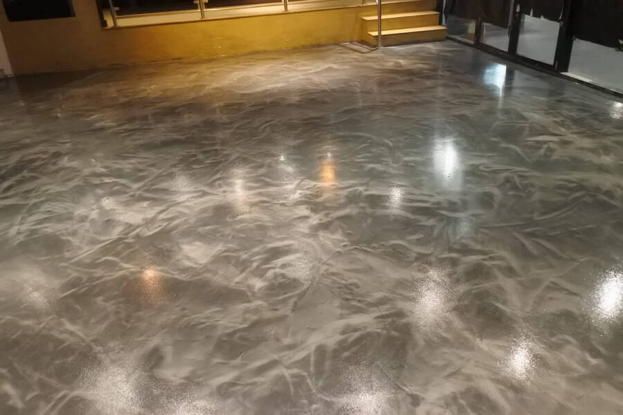 2_commercial-epoxy-flooring